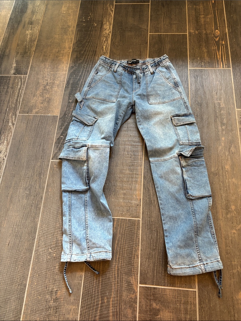 Women’s Boyfriend Cargo Jeans in Light Blue